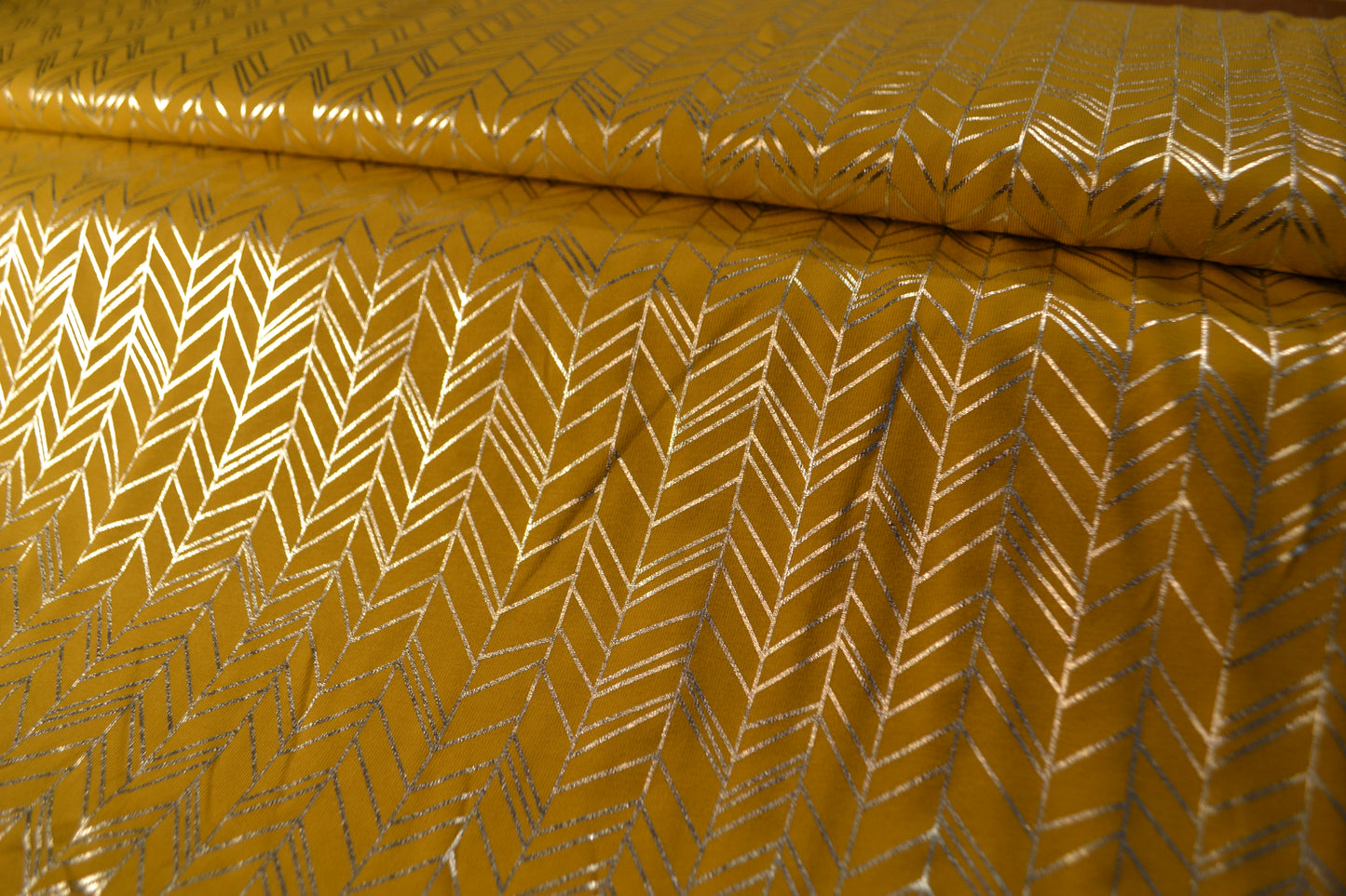 Baumwoll Jersey "Pfeilmuster" silber metallic ocker *Breite 140cm*