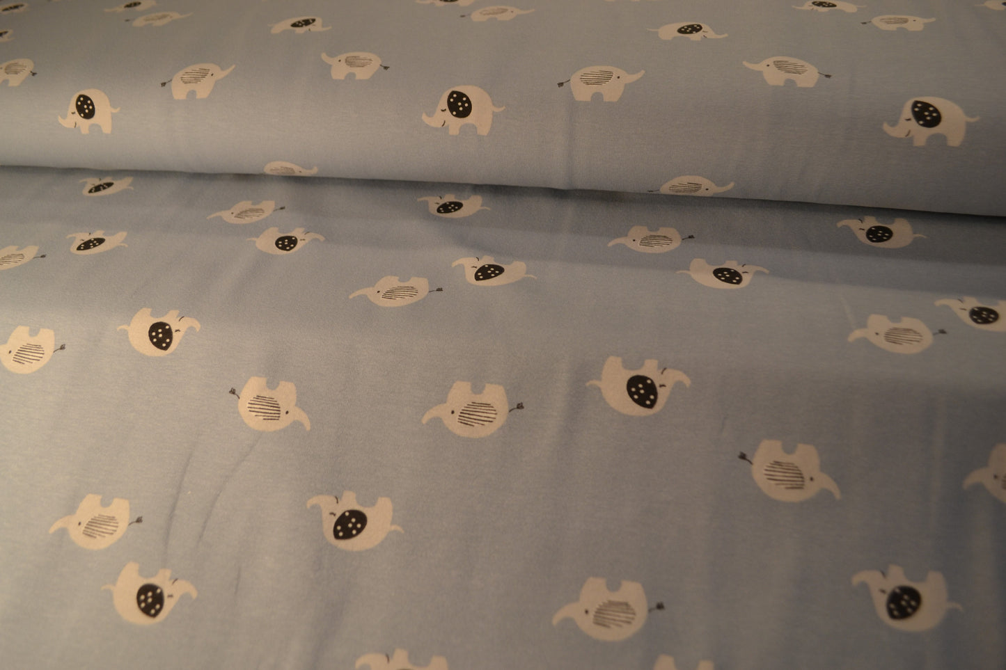 Baumwoll Jersey "Baby Elefanten" hellblau *Breite 146,5cm*