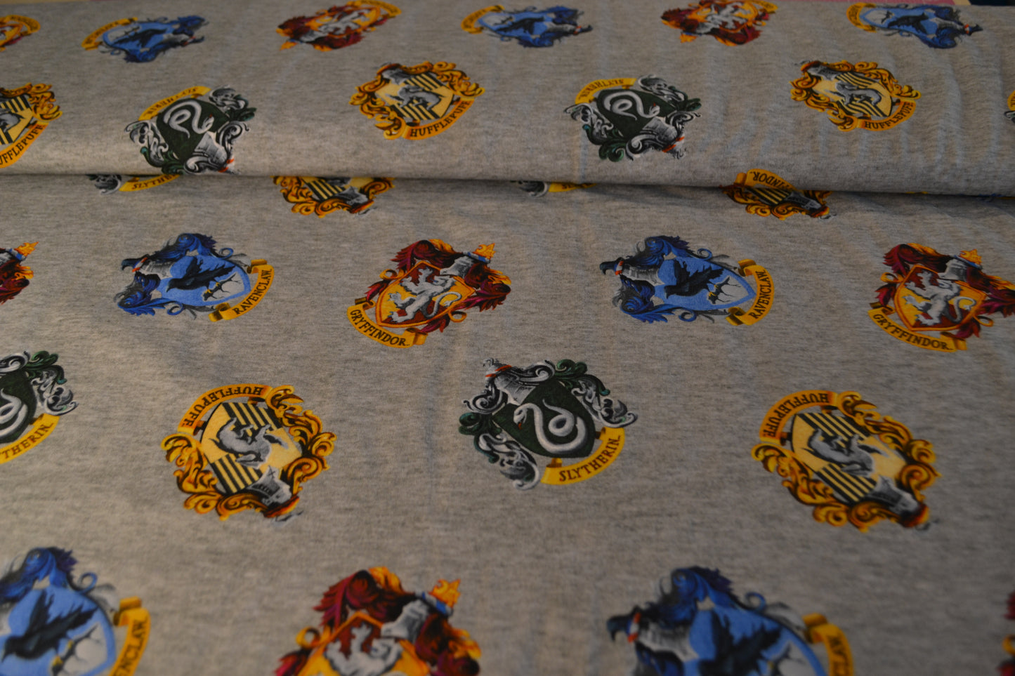 Baumwoll Jersey "Harry Potter" bunt hellgrau *Breite 151cm*