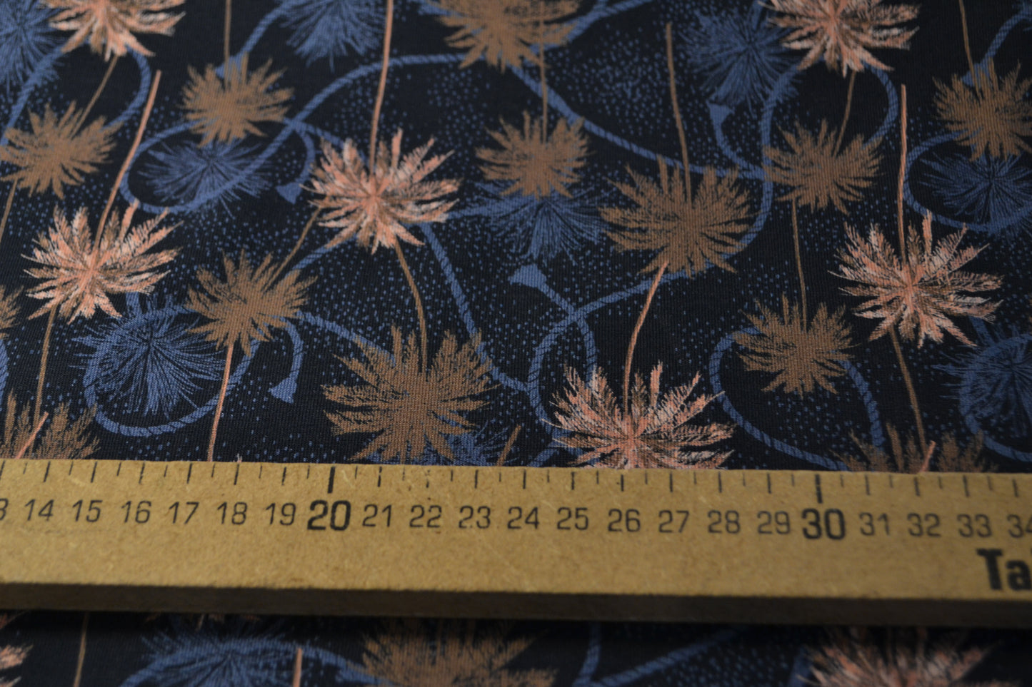 Baumwoll Jersey "Palmen" braun rosé dunkelblau *Breite 150cm*