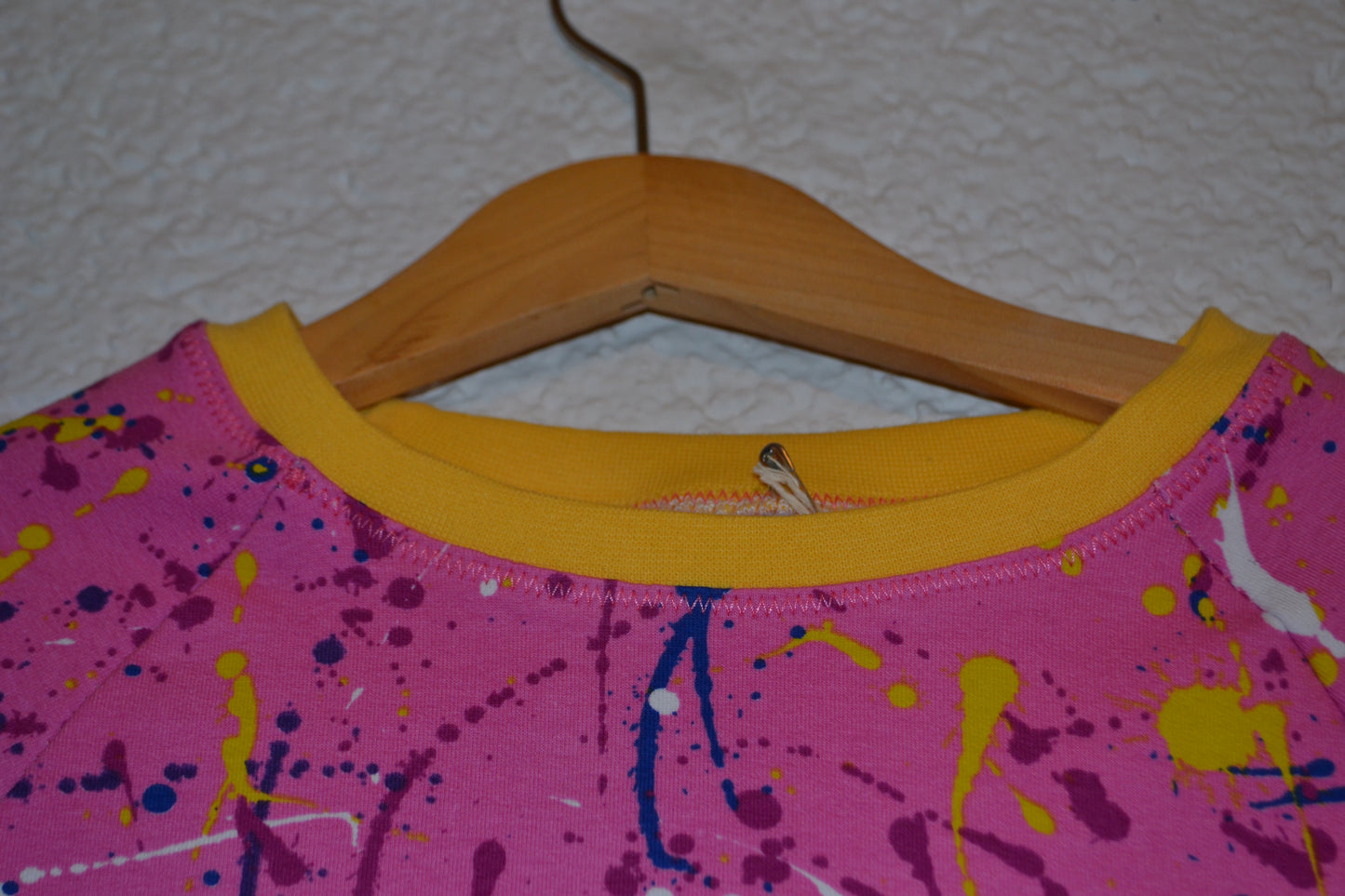 Sweat Pullover Farbklekse pink bunt gelb Gr. 110