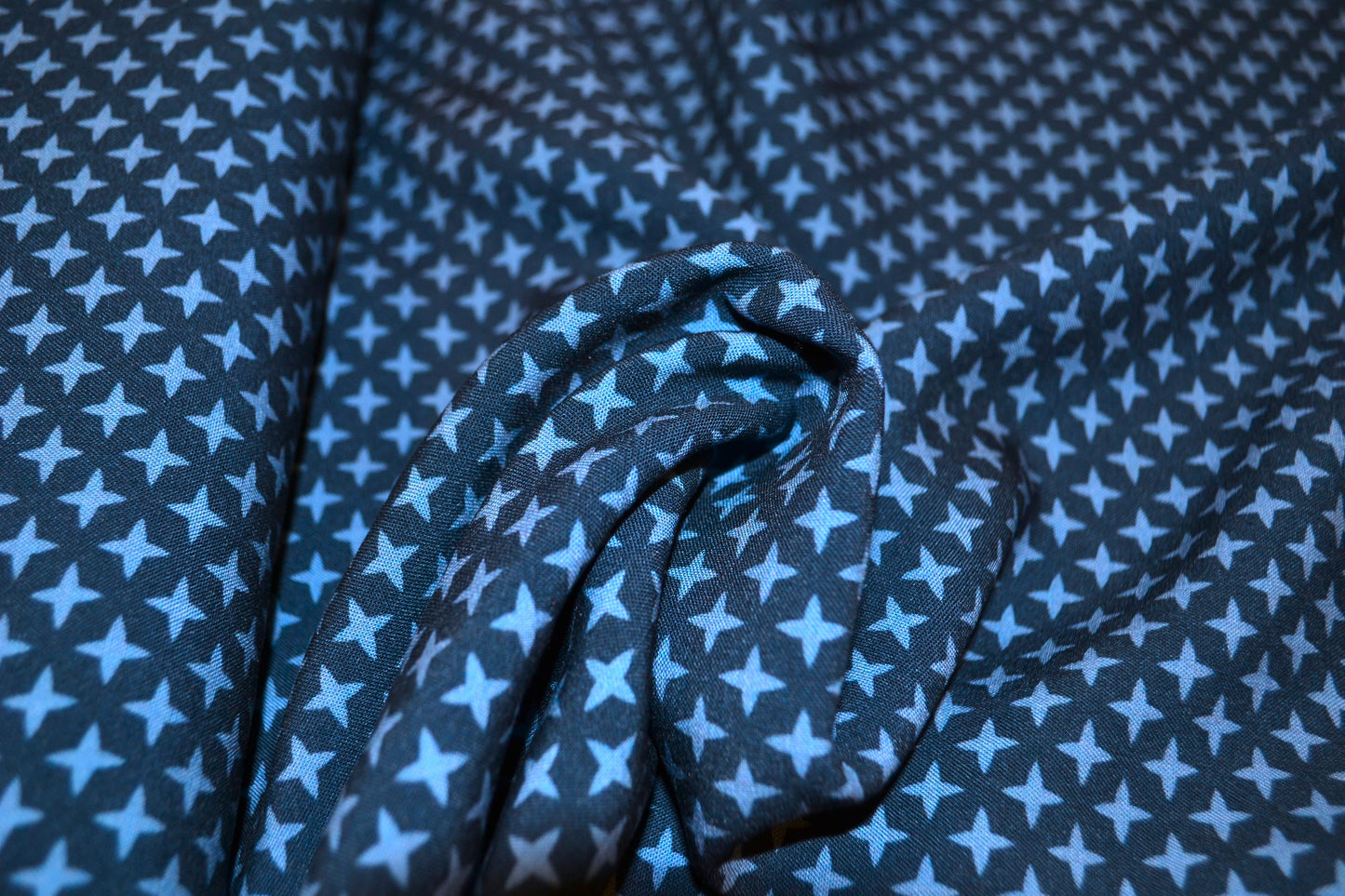 Viskose "Sterne" blau *Breite 146cm*