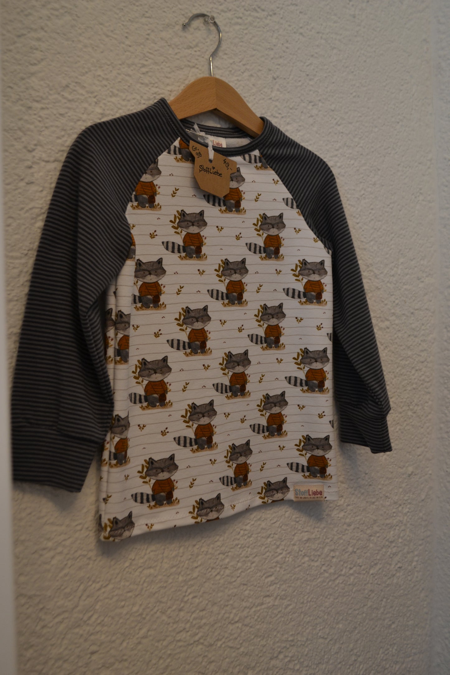 Langarmshirt Waschbär weiß grau gestreift Gr. 98