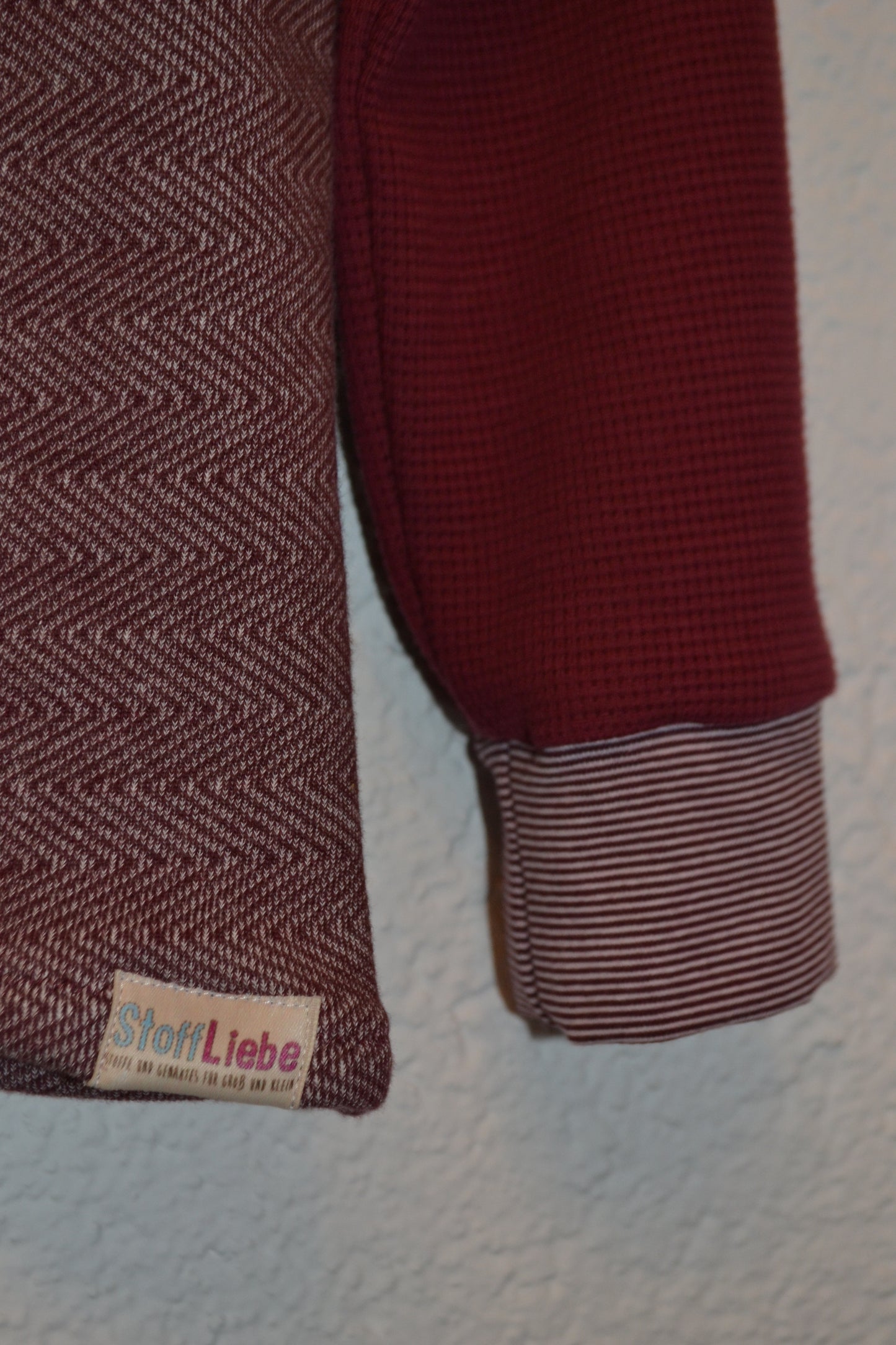 Sweat Pullover Fischgrät Muster weinrot Gr. 128