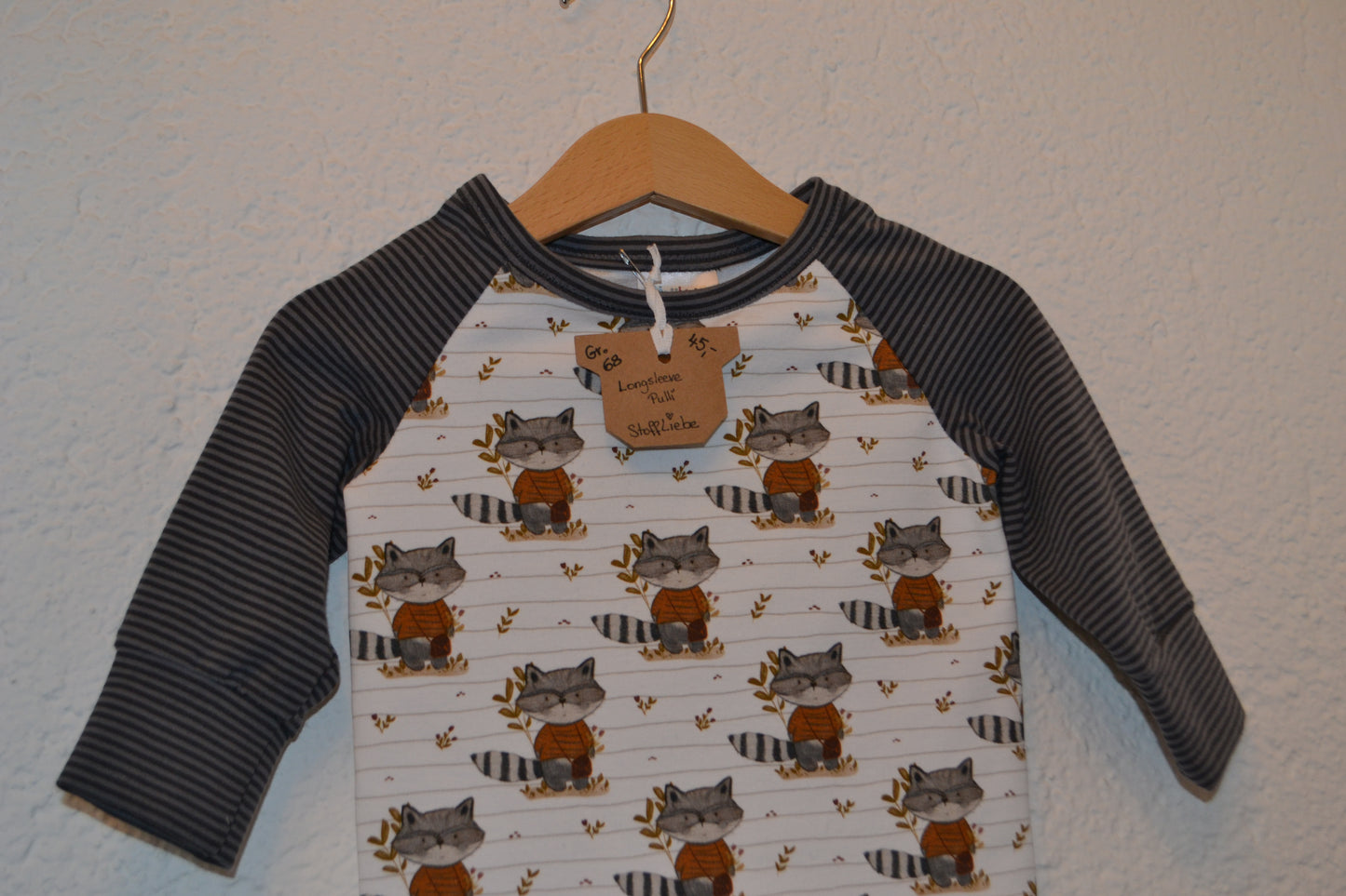 Langarmshirt Waschbär weiß grau gestreift Gr. 68