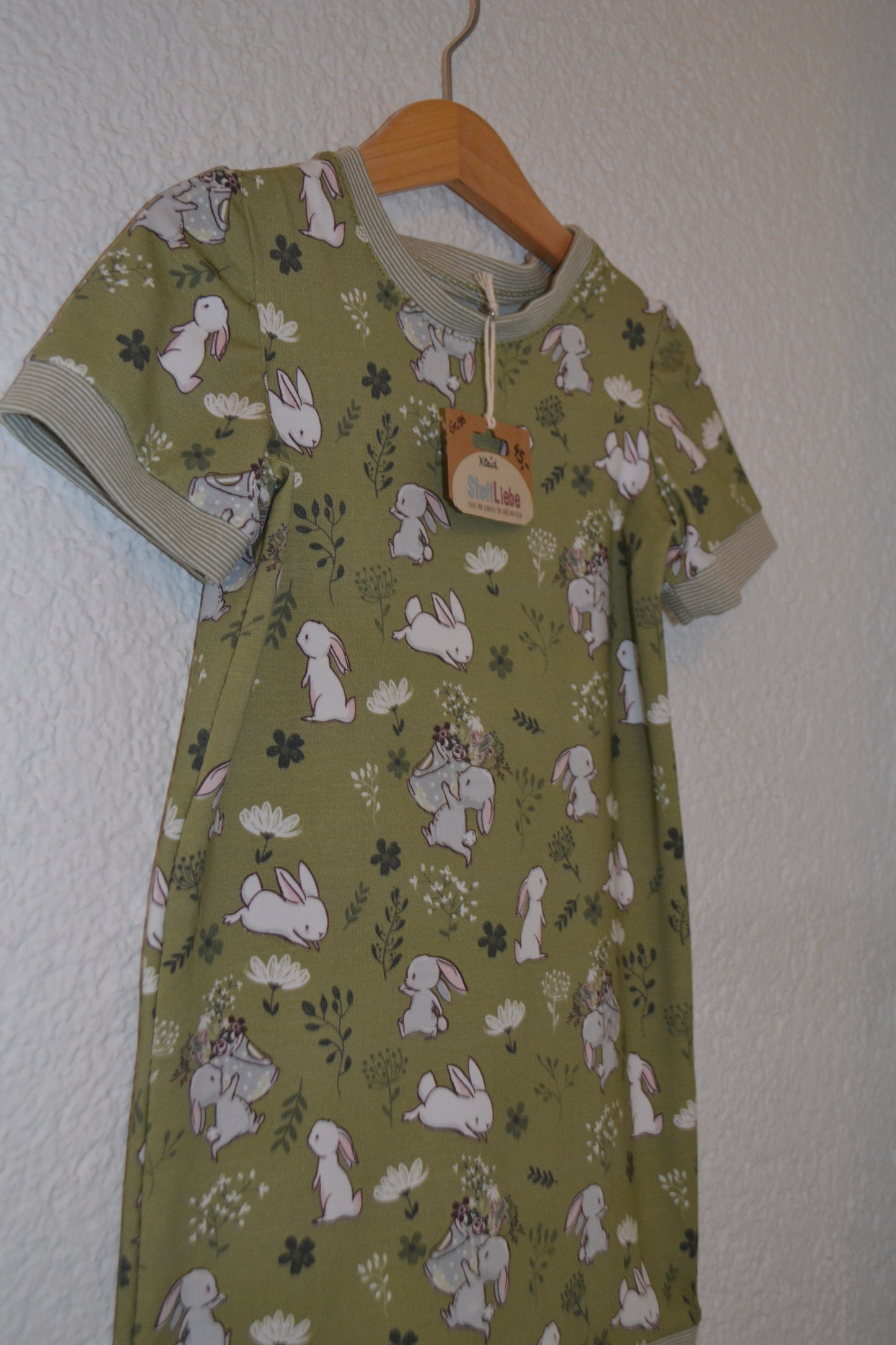 Jersey Kleid "Hasen" oliv Gr.98