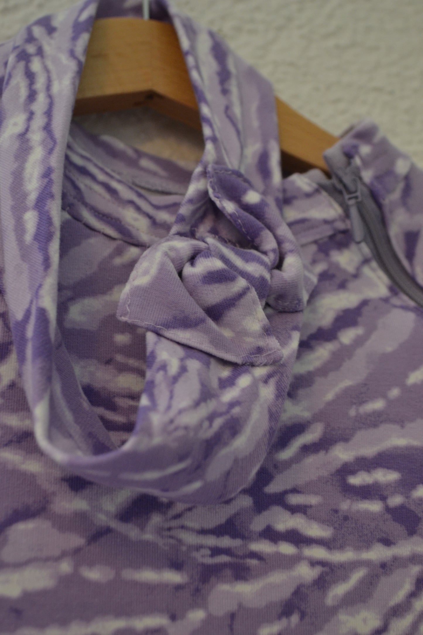 Sweat Kleid Batikmuster lila Gr. 128