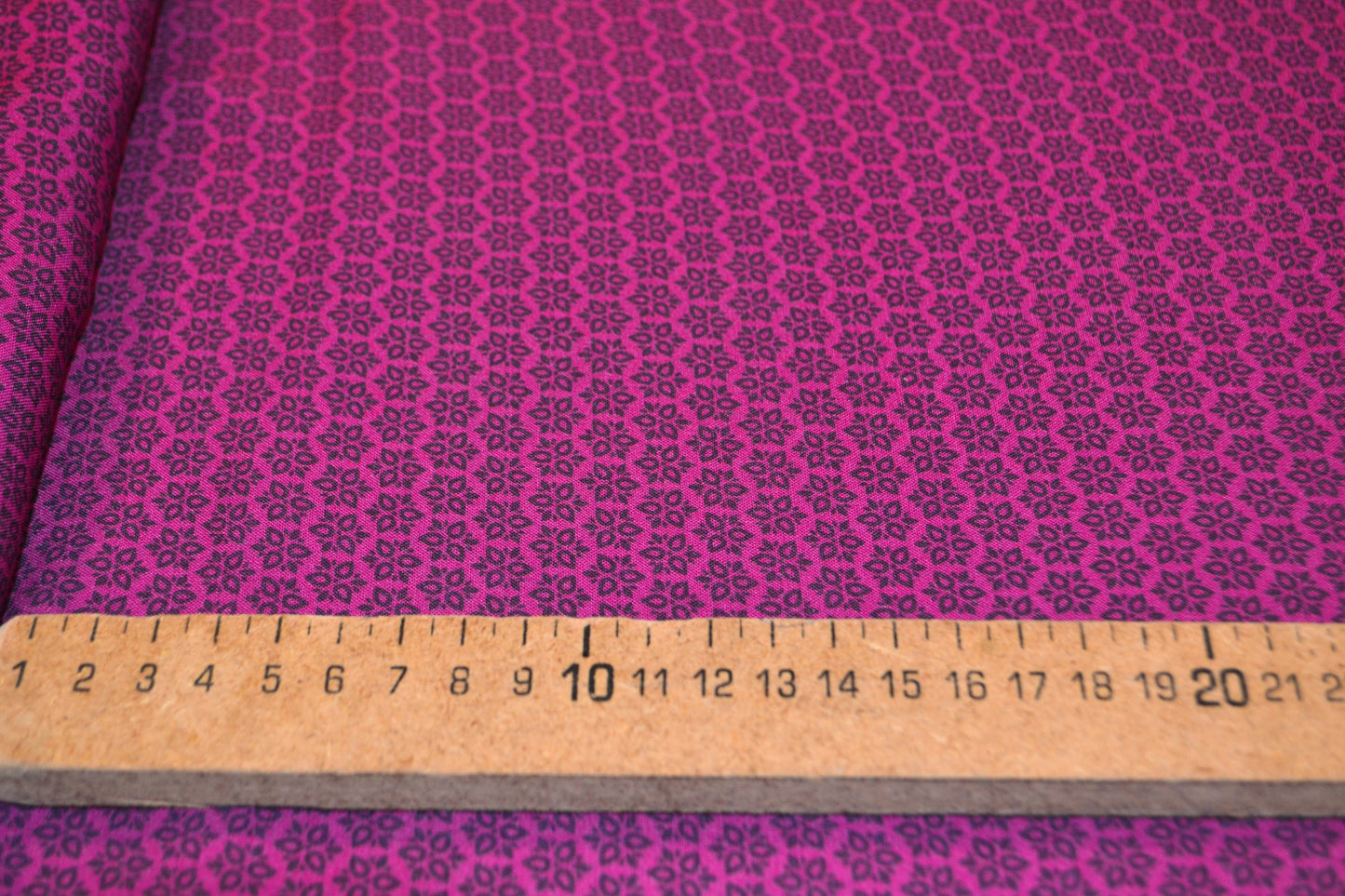 Viskose "Florales Muster" berry *Breite 146cm*