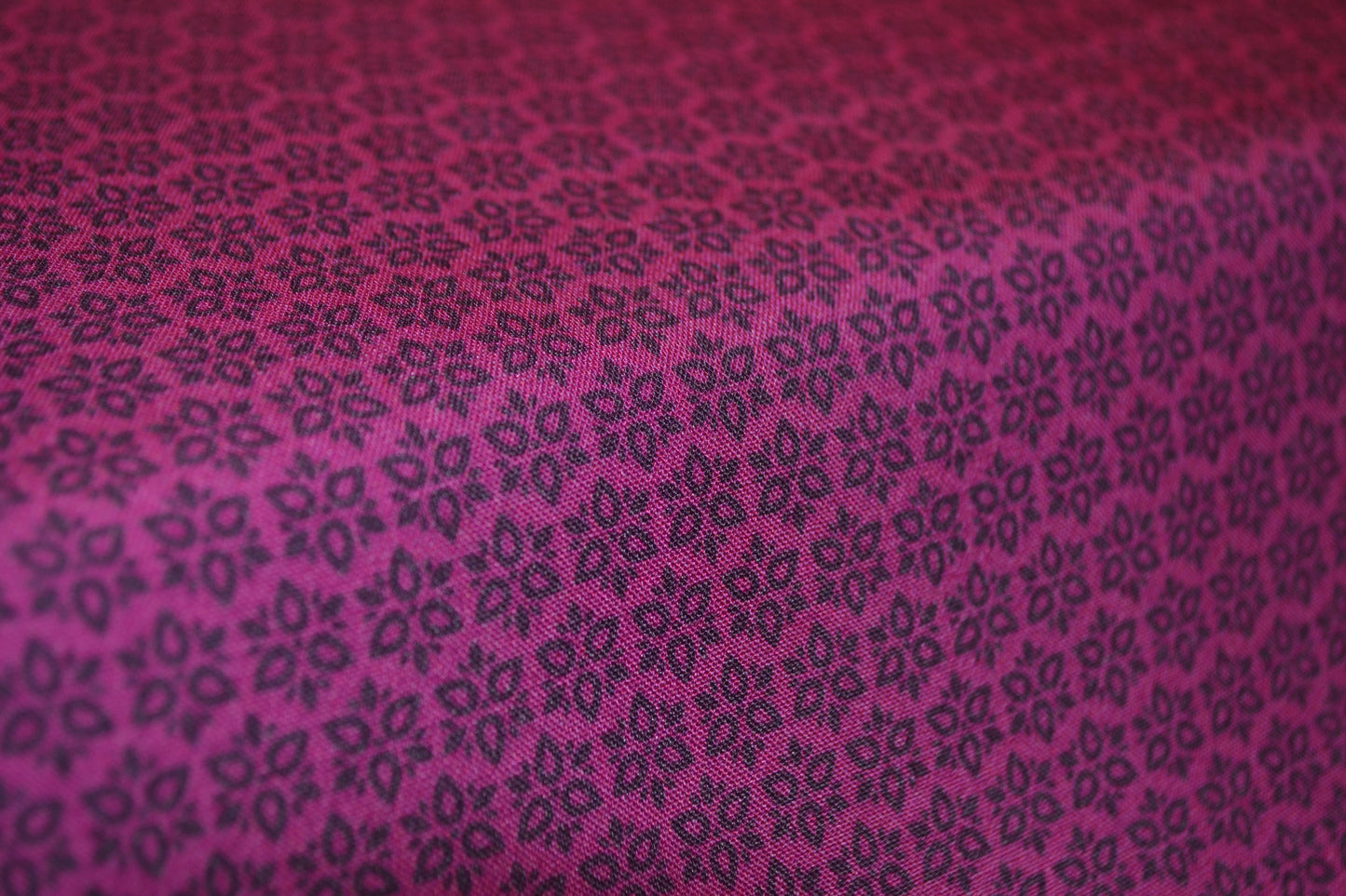 Viskose "Florales Muster" berry *Breite 146cm*