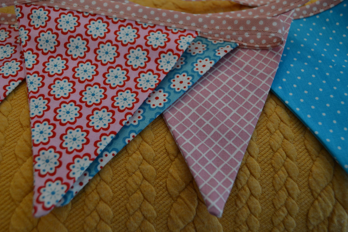 Wimpelkette "Rosa Hellblau"