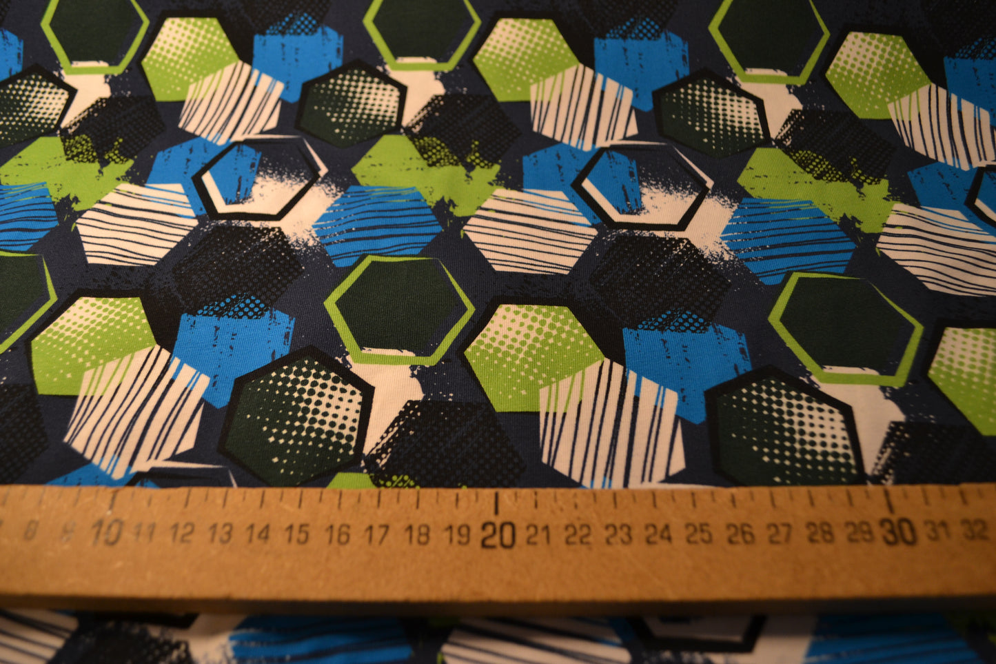 Baumwoll Jersey "Hexagon" grün blau *Breite 150cm*