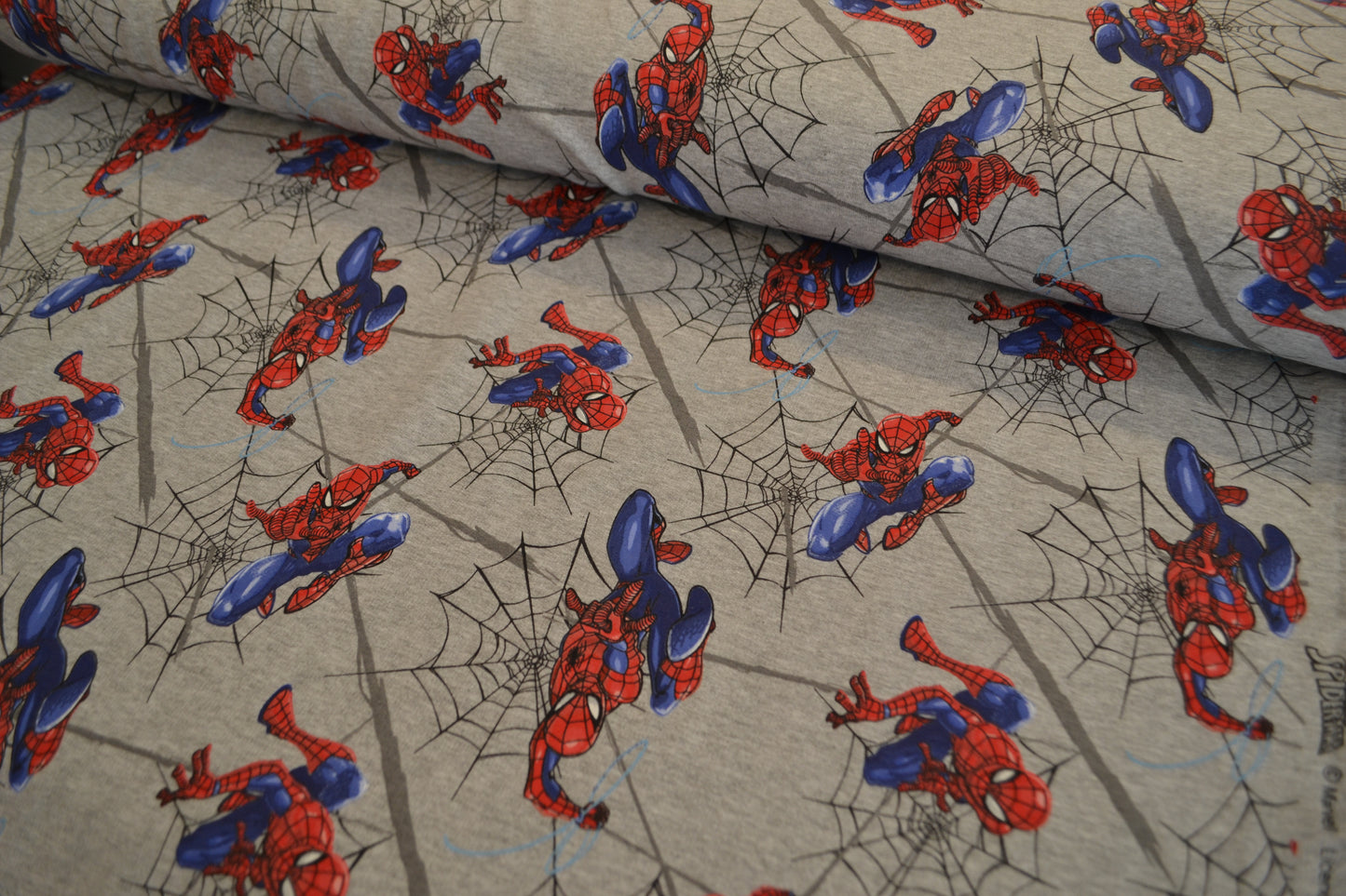 French Terry Sweat "Spiderman" rot blau grau *Breite 151cm*