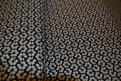 Baumwoll Jersey Blumenmuster schwarz weiß *Breite 150cm*