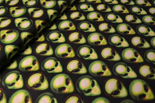 Patchwork Baumwolle "Alien" grün schwarz *Breite 110 cm*