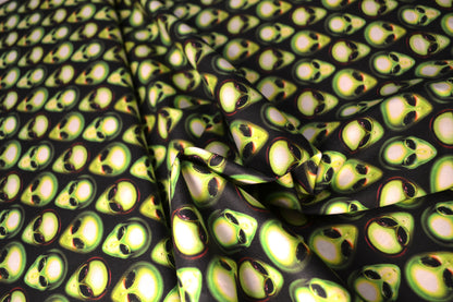 Patchwork Baumwolle "Alien" grün schwarz *Breite 110 cm*