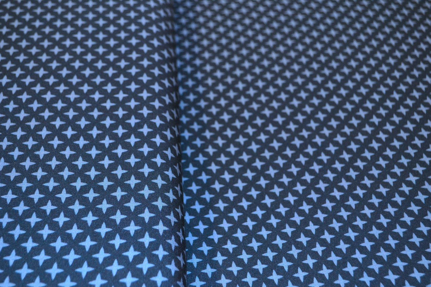 Viskose "Sterne" blau *Breite 146cm*