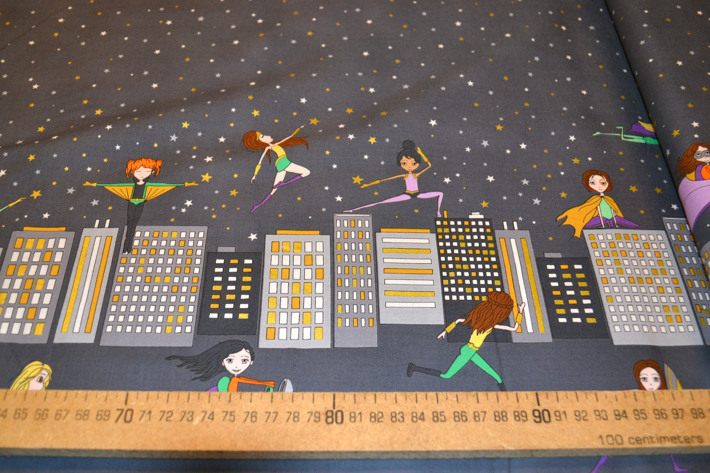 Patchwork Baumwolle "Supergirl" lila dunkelgrau *Breite 110 cm*