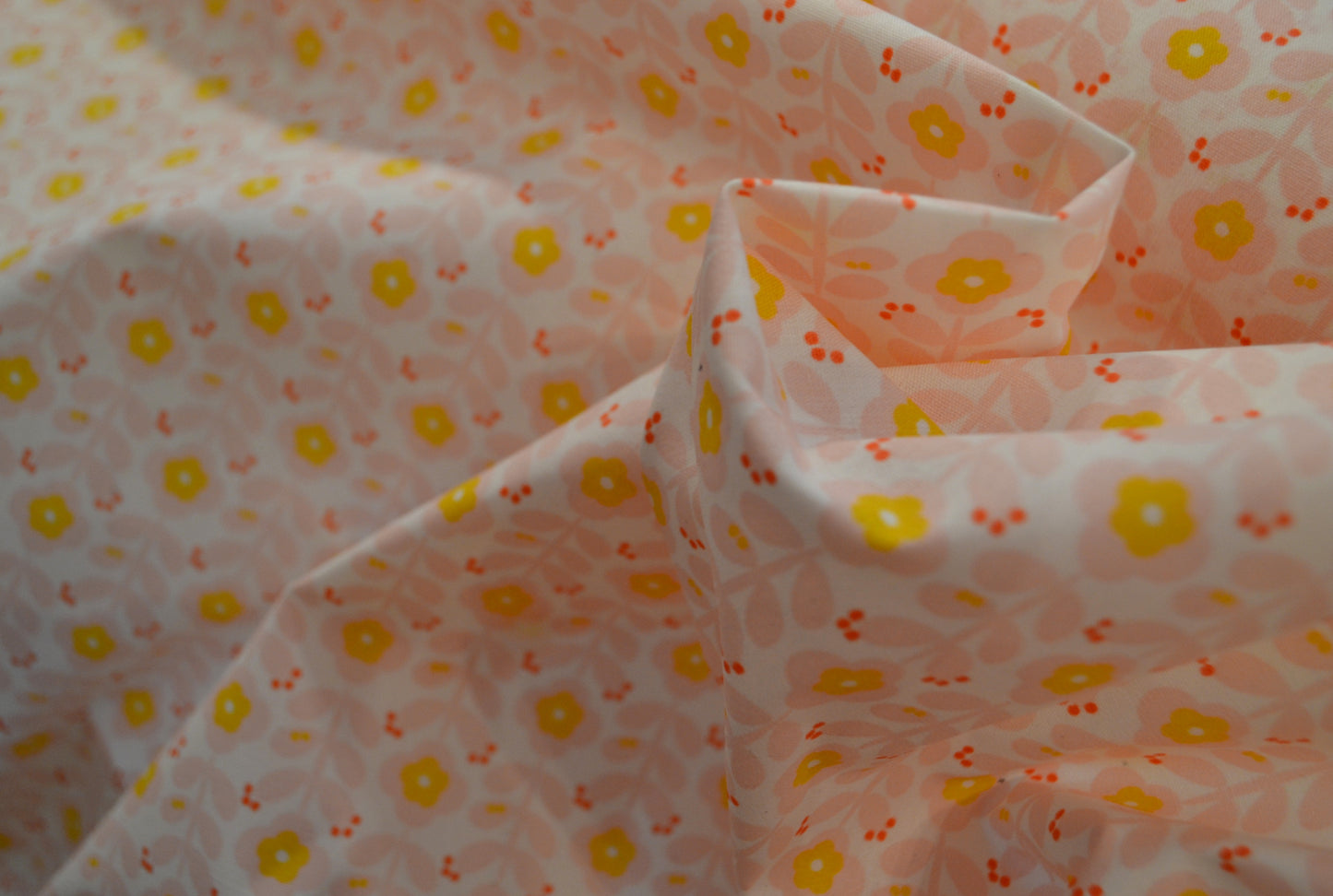 Beschichtete Baumwolle "Runde Blumen" curry rosé *Breite 150cm*